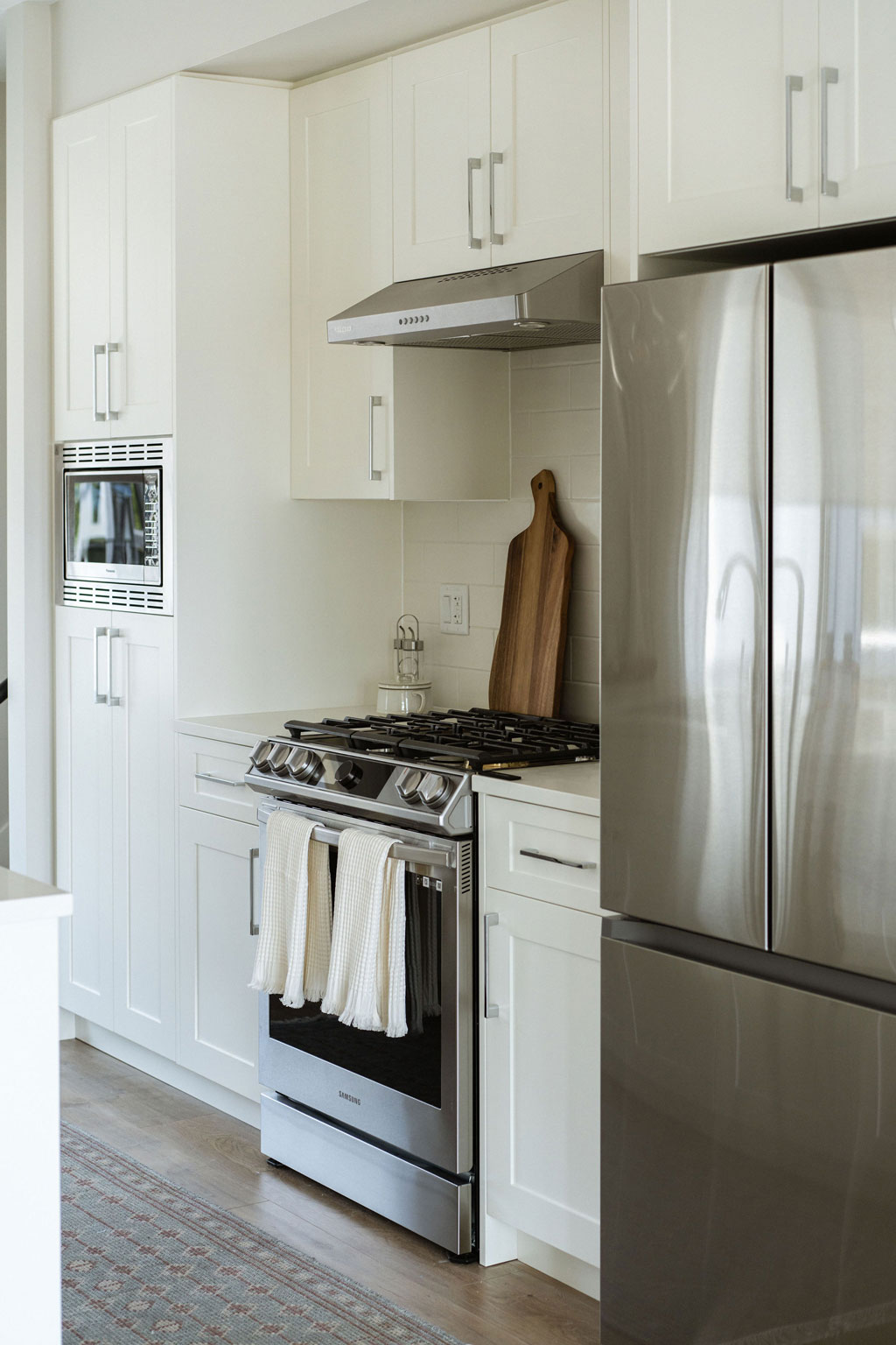 http://fox%20and%20aikins%20showroom%20kitchen