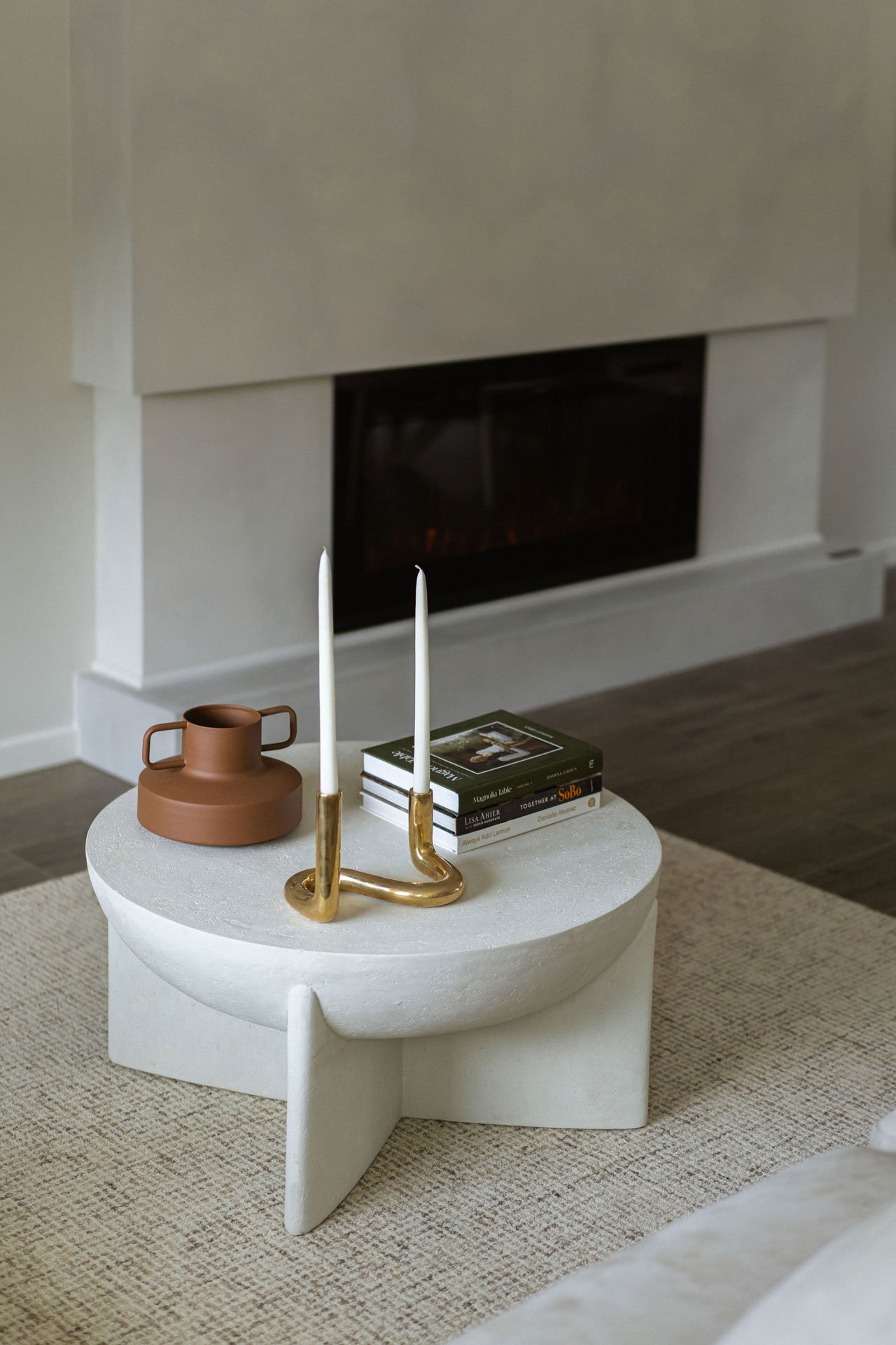 http://fox%20and%20aikins%20fireplace%20and%20table
