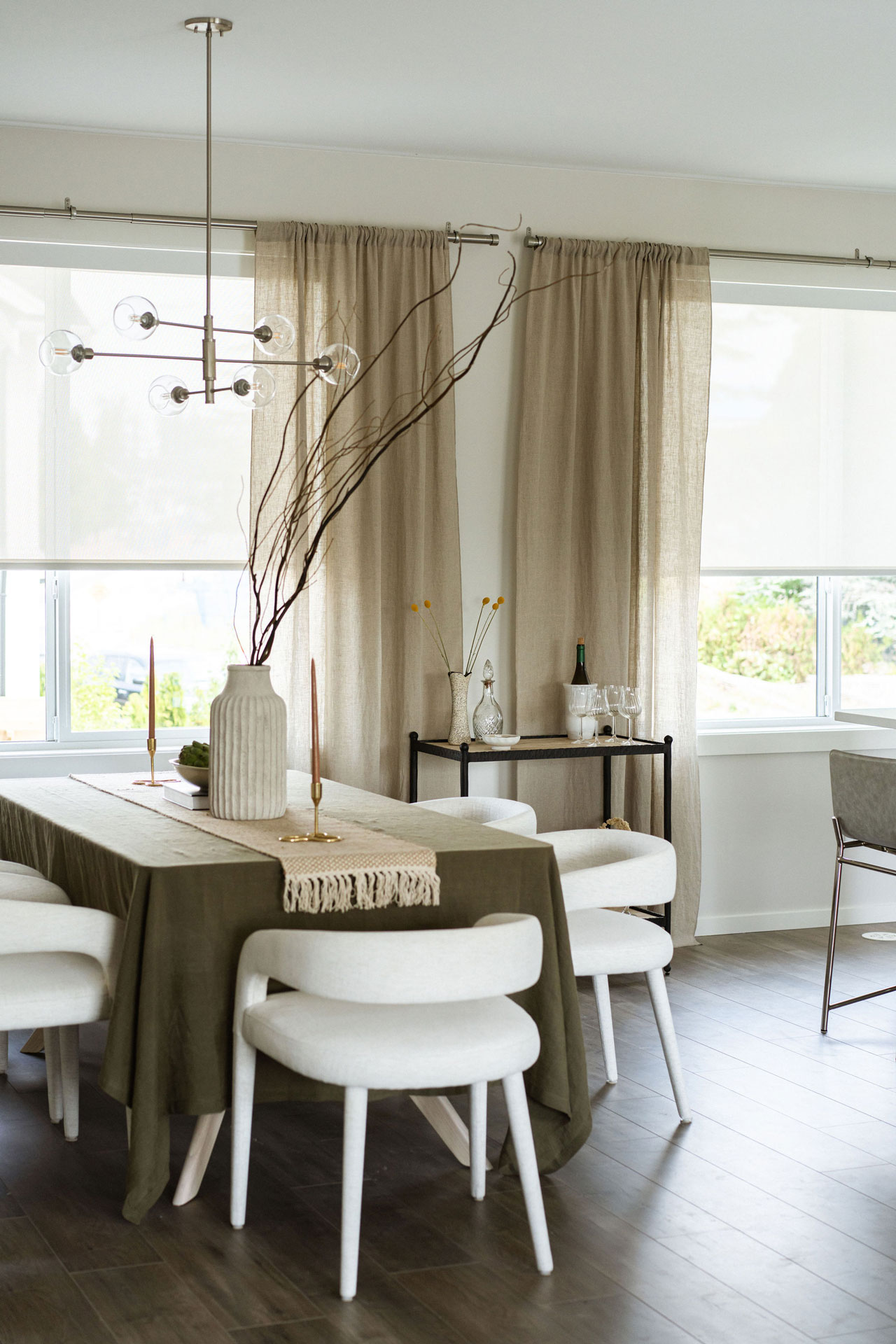 http://fox%20and%20aikins%20open%20dining%20and%20living%20space