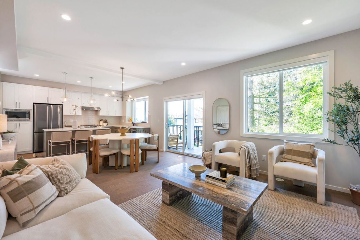 http://fox%20and%20aikins%20south%20living%20room%20view%20with%20open%20kitchen%20in%20back
